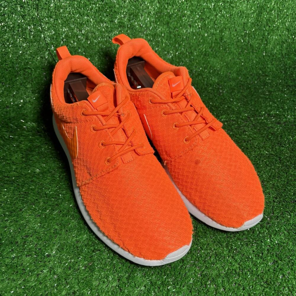 Nike Roshe One Womens 8 Orange White 511882-881 Running Shoes